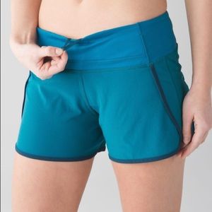 Lululemon Run Times Shorts in Teal